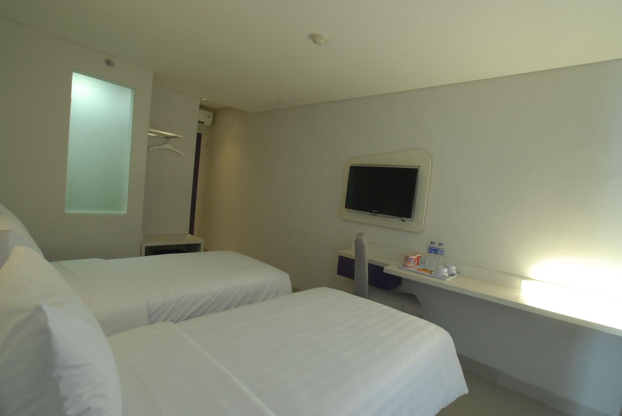 Vio Hotel Veteran Bandung Exterior foto