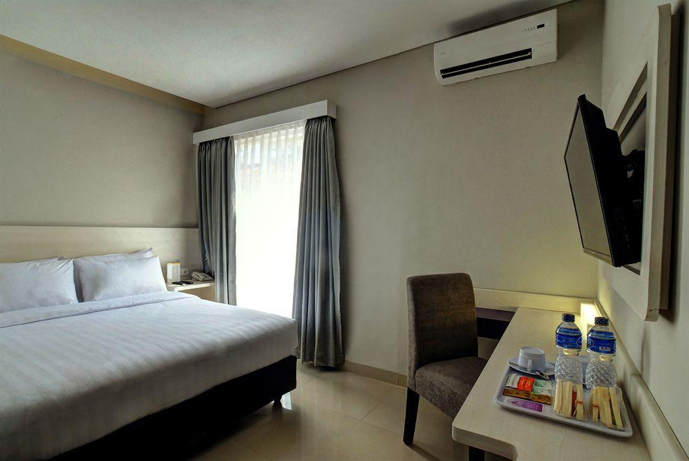 Vio Hotel Veteran Bandung Exterior foto