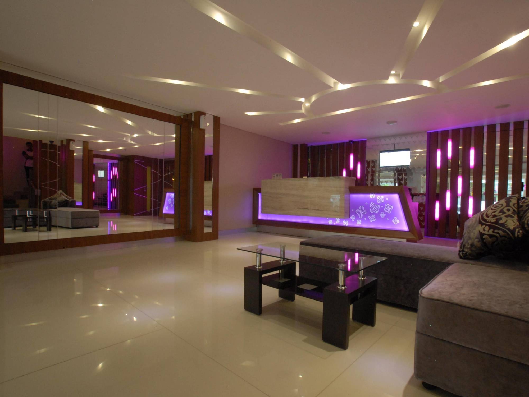Vio Hotel Veteran Bandung Exterior foto