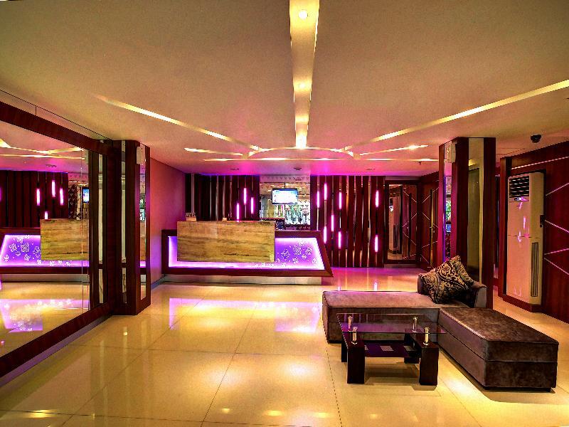 Vio Hotel Veteran Bandung Exterior foto